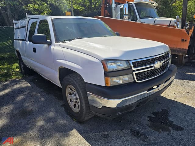 Image of Chevrolet 1500 equipment image 2