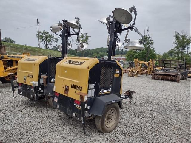 Image of Allmand  Night-Lite V-Series  equipment image 2