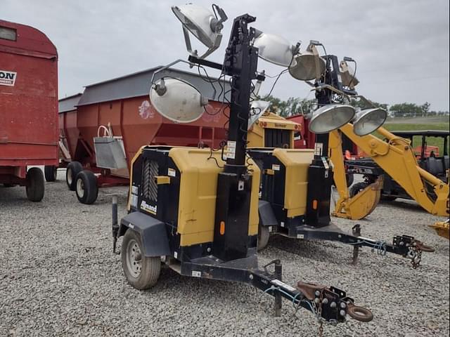 Image of Allmand  Night-Lite V-Series  equipment image 1