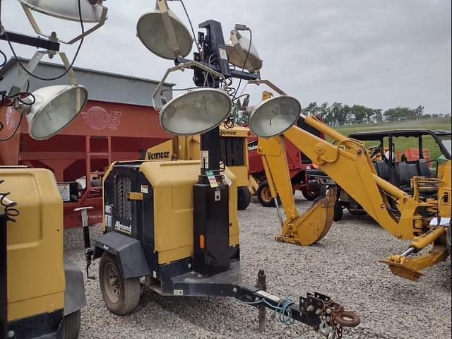 Image of Allmand  Night-Lite V-Series  equipment image 1