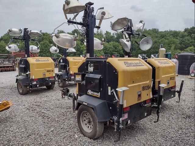 Image of Allmand  Night-Lite V-Series  equipment image 3