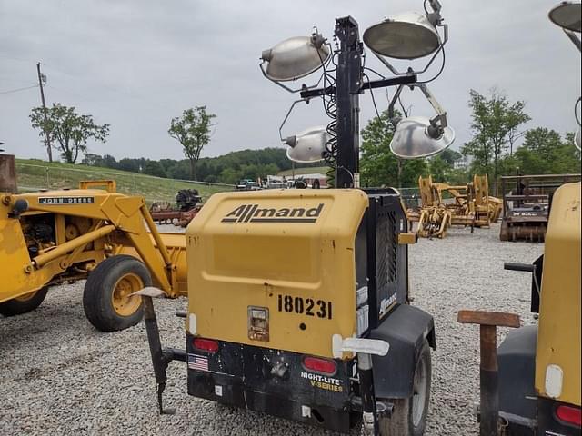 Image of Allmand  Night-Lite V-Series  equipment image 4