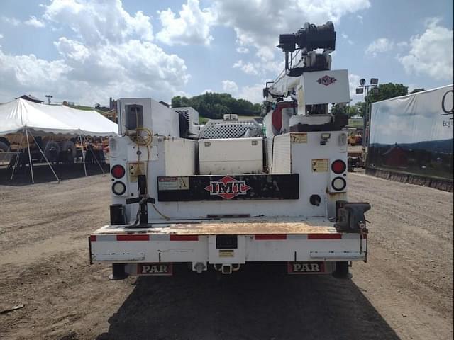 Image of Ford F-550 equipment image 3