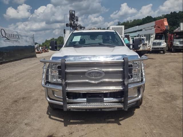 Image of Ford F-550 equipment image 1