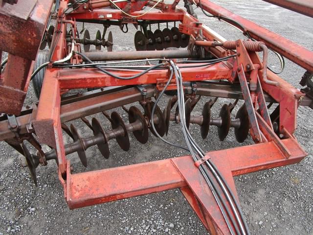 Image of International Harvester 496 equipment image 3