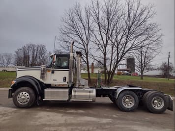 Main image International HX520