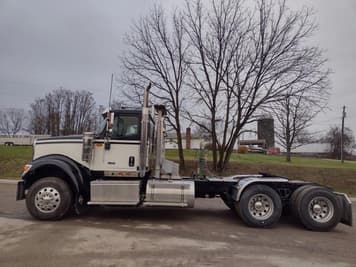 Main image International HX520