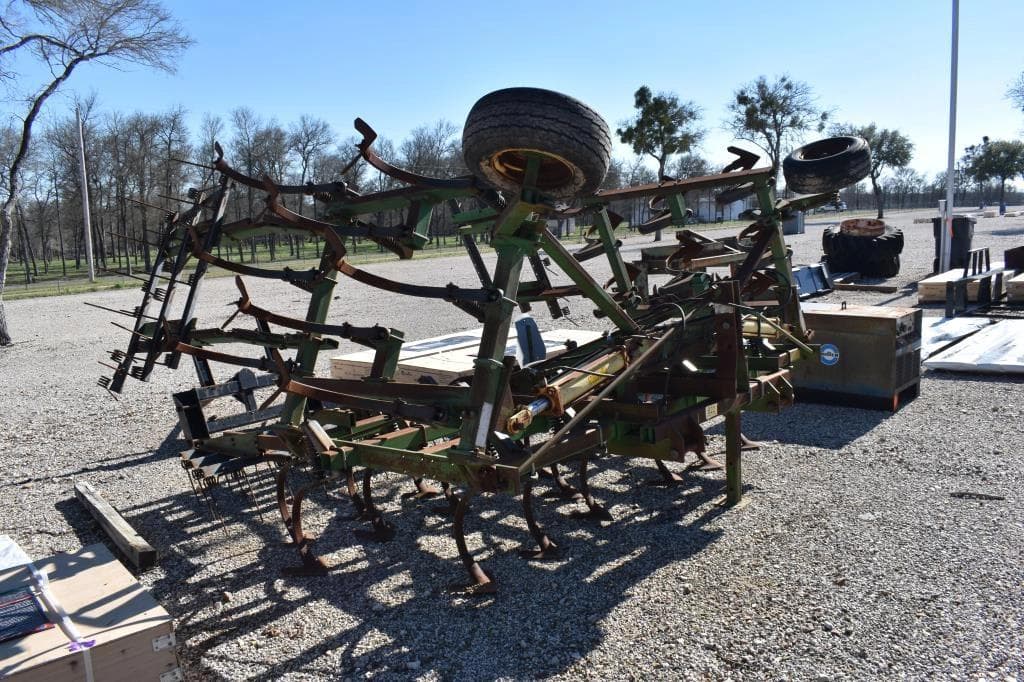 Image of John Deere 960 Primary image