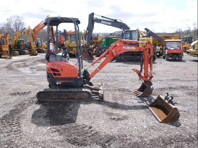 Image of Kubota U17 equipment image 2