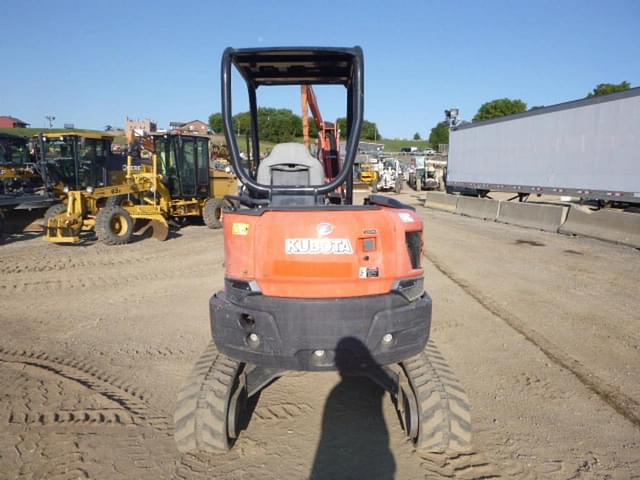 Image of Kubota U35-4 equipment image 3