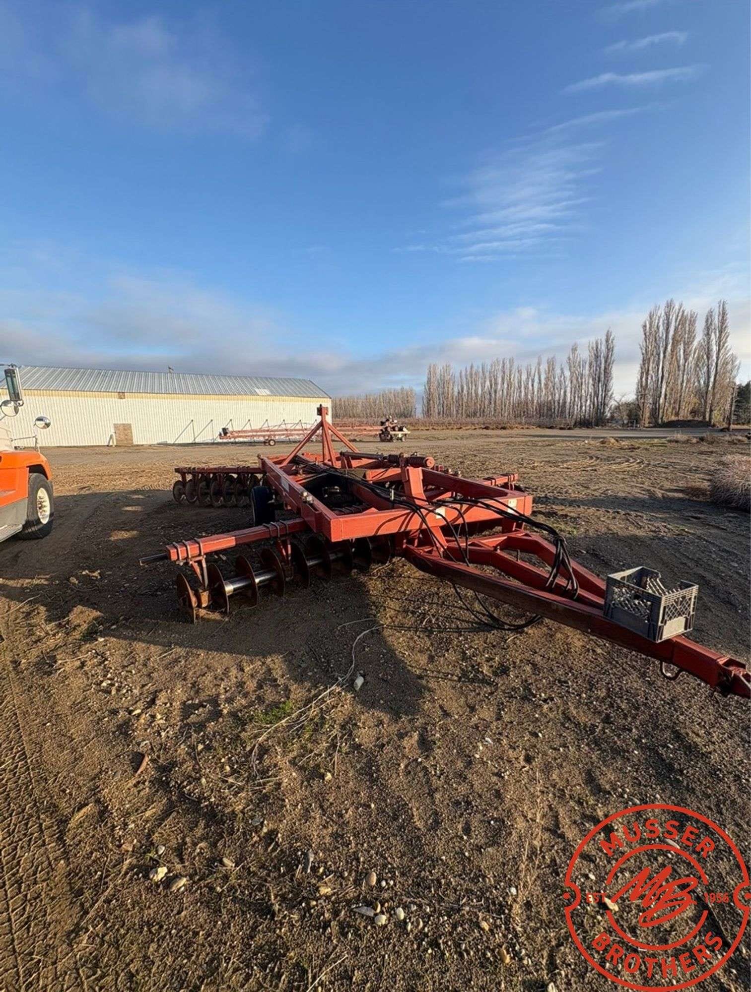 Wishek 812N Equipment Image0
