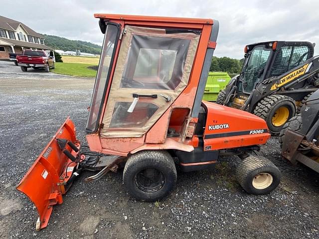 Image of Kubota F3060 equipment image 1