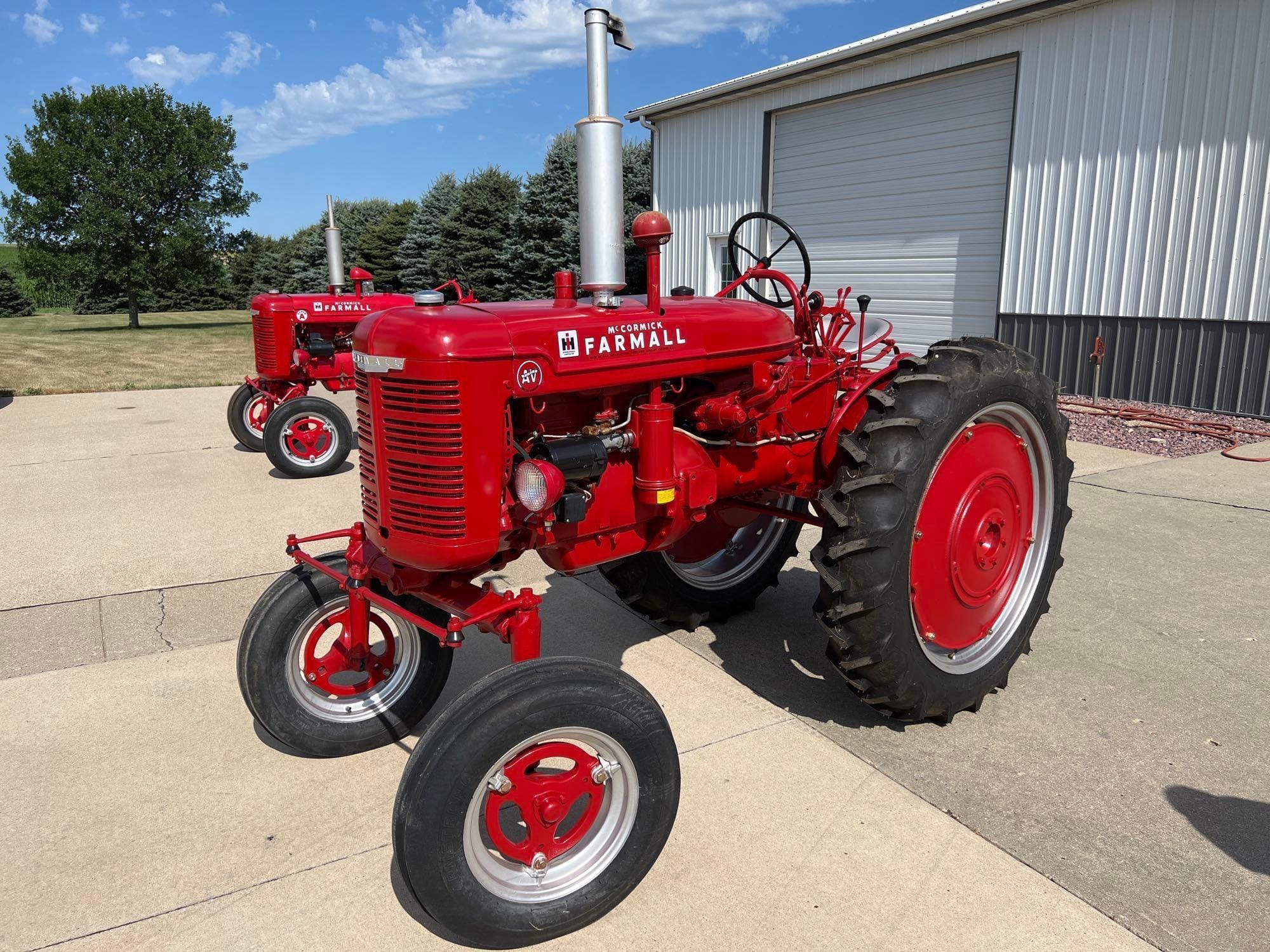 Main image Farmall Super AV