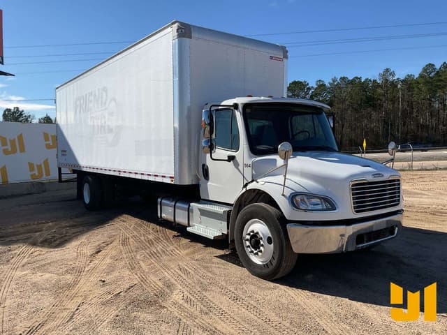 Image of Freightliner M2 equipment image 2