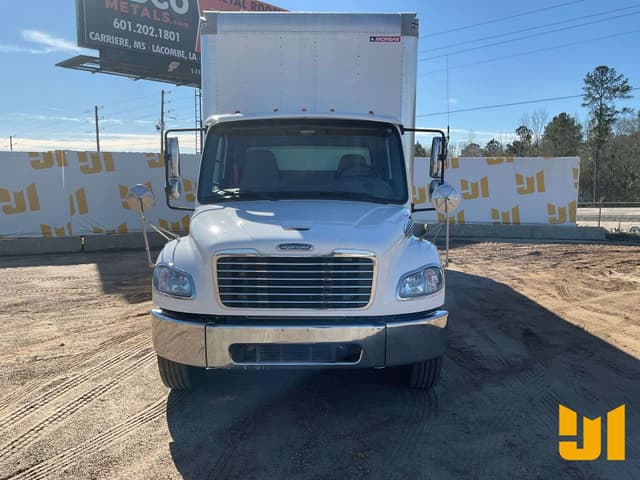 Image of Freightliner M2 equipment image 1