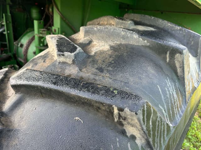 Image of John Deere 6710 equipment image 4