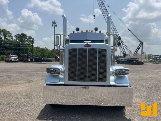 Image of Peterbilt 389 equipment image 1