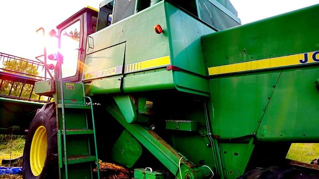 Image of John Deere 7720 equipment image 2