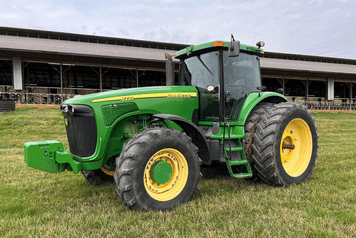 Main image John Deere 8220