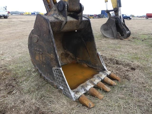 Image of Komatsu PC300LC-6 equipment image 3