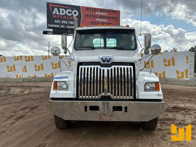 Image of Western Star 4700SF equipment image 1