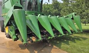 2006 John Deere 693 Image