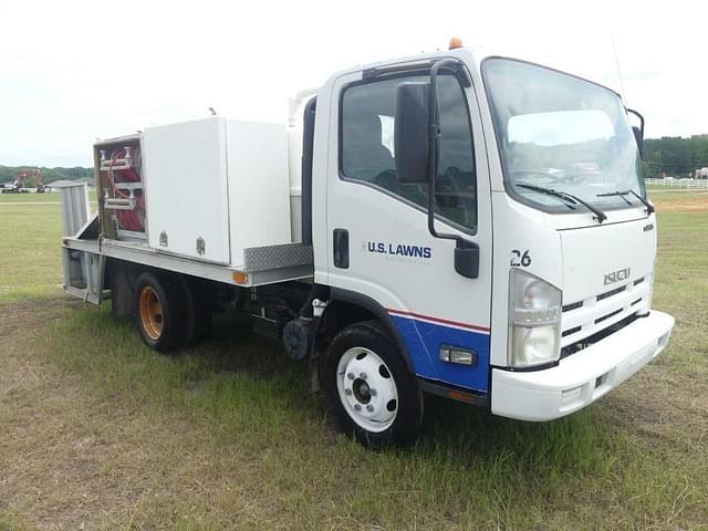 Image of Isuzu NPR equipment image 1