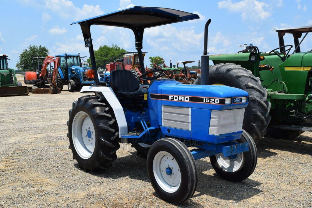 Main image Ford 1520
