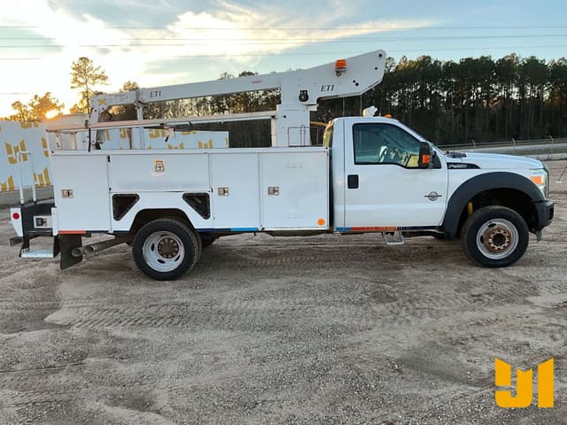 Image of Ford F-450 equipment image 3