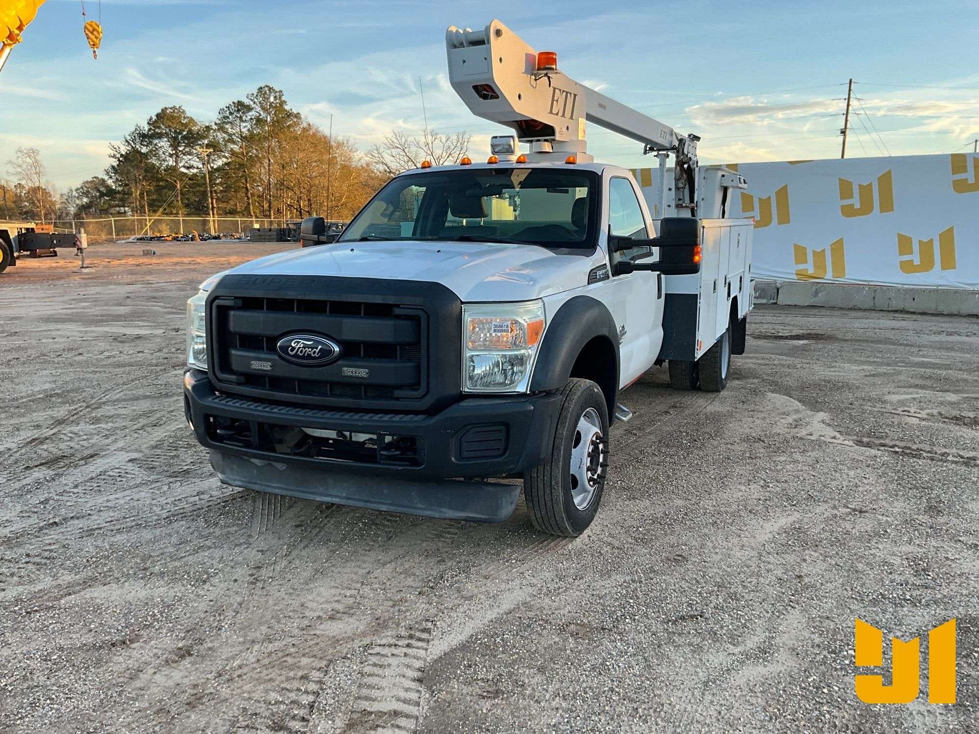 Ford F-450 Equipment Image0