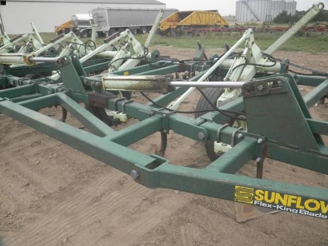 Image of Sunflower 3070 equipment image 4