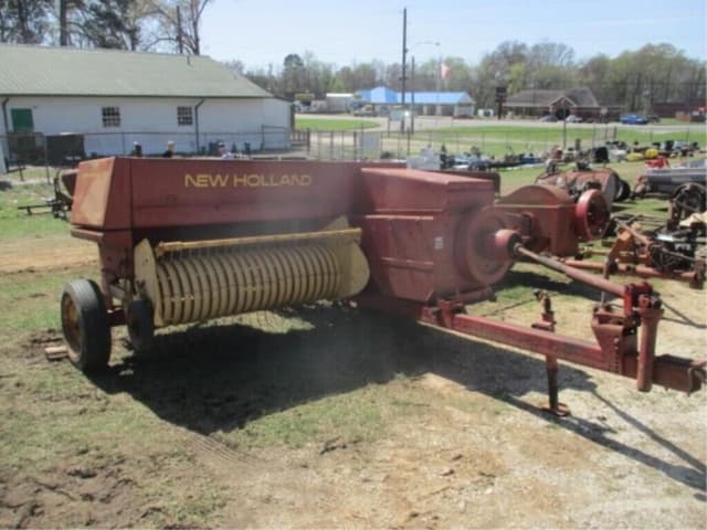 Image of New Holland Hayliner 315 equipment image 3