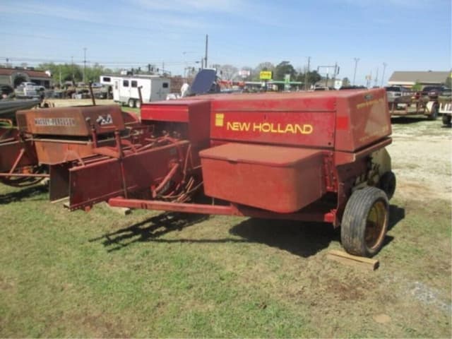 Image of New Holland Hayliner 315 equipment image 1
