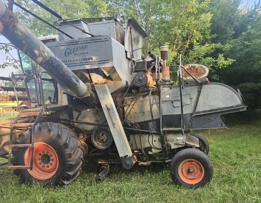 Image of Gleaner C2 Image 1