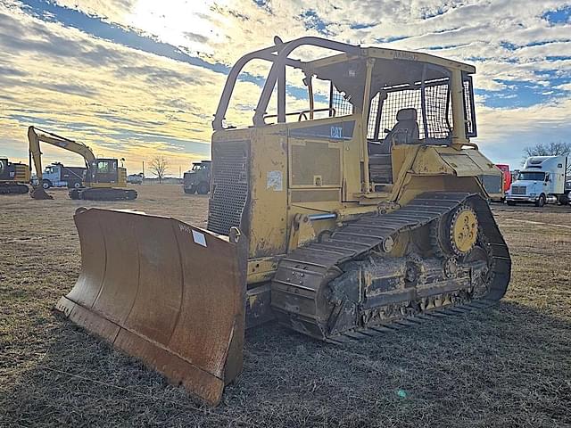 Image of Caterpillar D6N XL equipment image 1