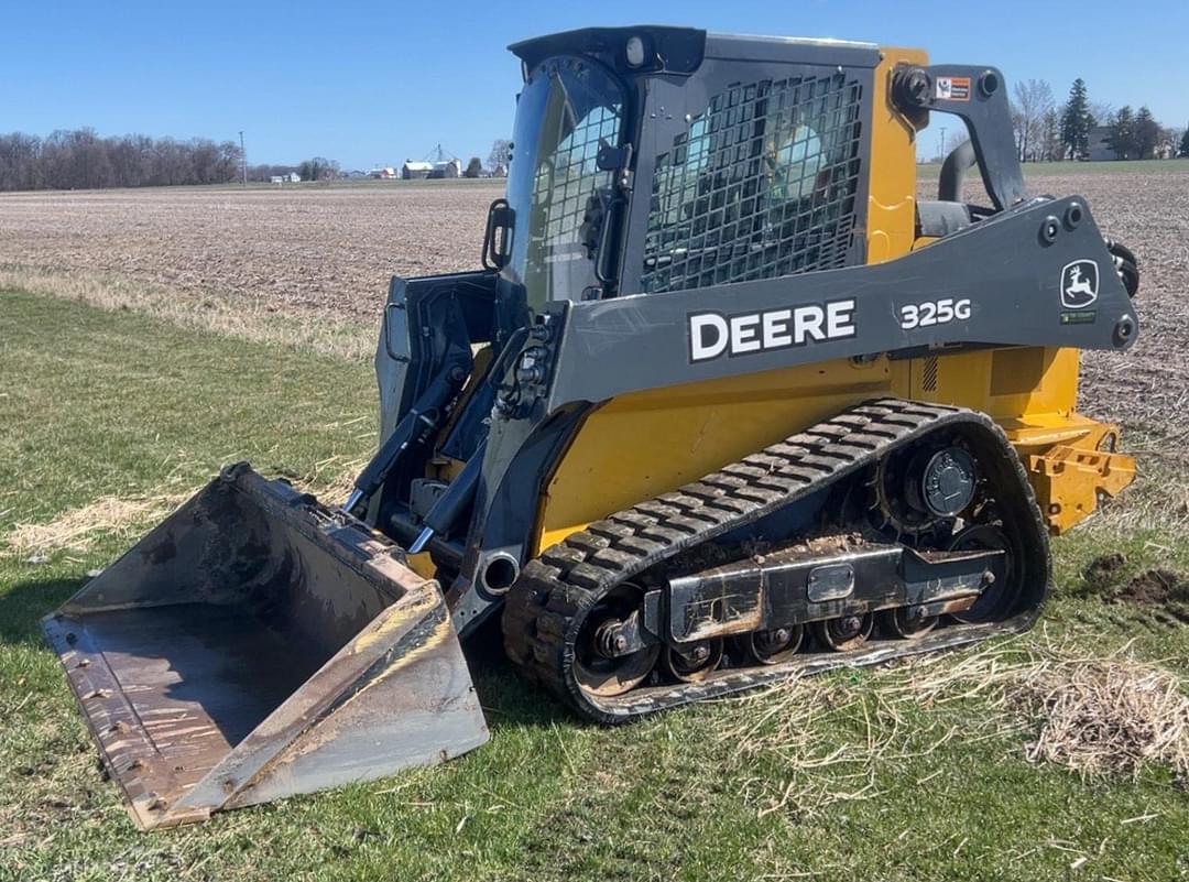 Image of John Deere 325G Primary image