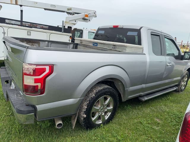 Image of Ford F-150 equipment image 2
