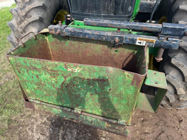 Image of John Deere 7600 equipment image 3