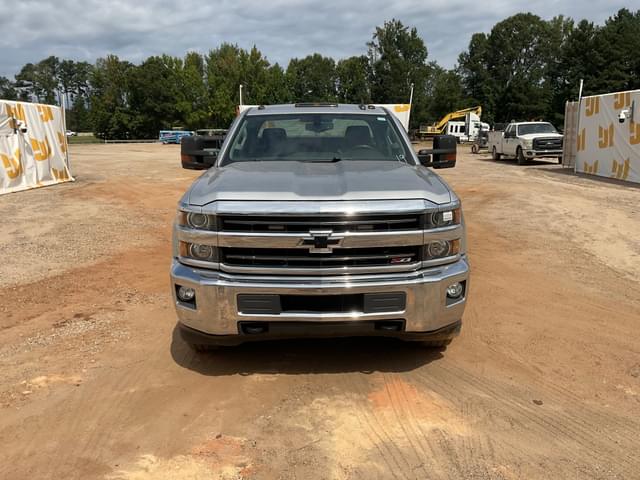 Image of Chevrolet 2500HD equipment image 1