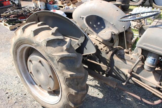 Image of Ford 9N equipment image 4