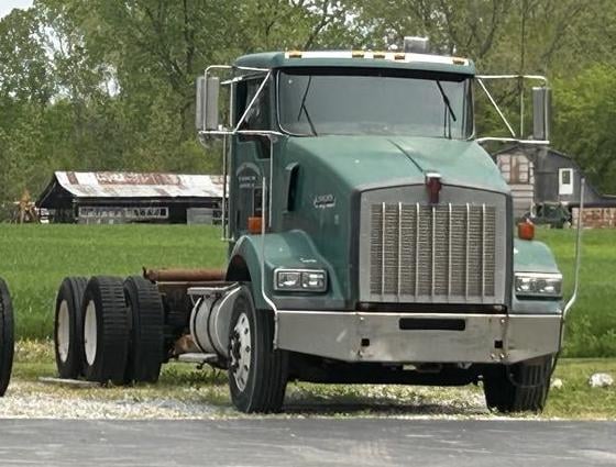 SOLD - 2005 Kenworth T800 Lot No. 1215686 Other Equipment with 791,267 ...