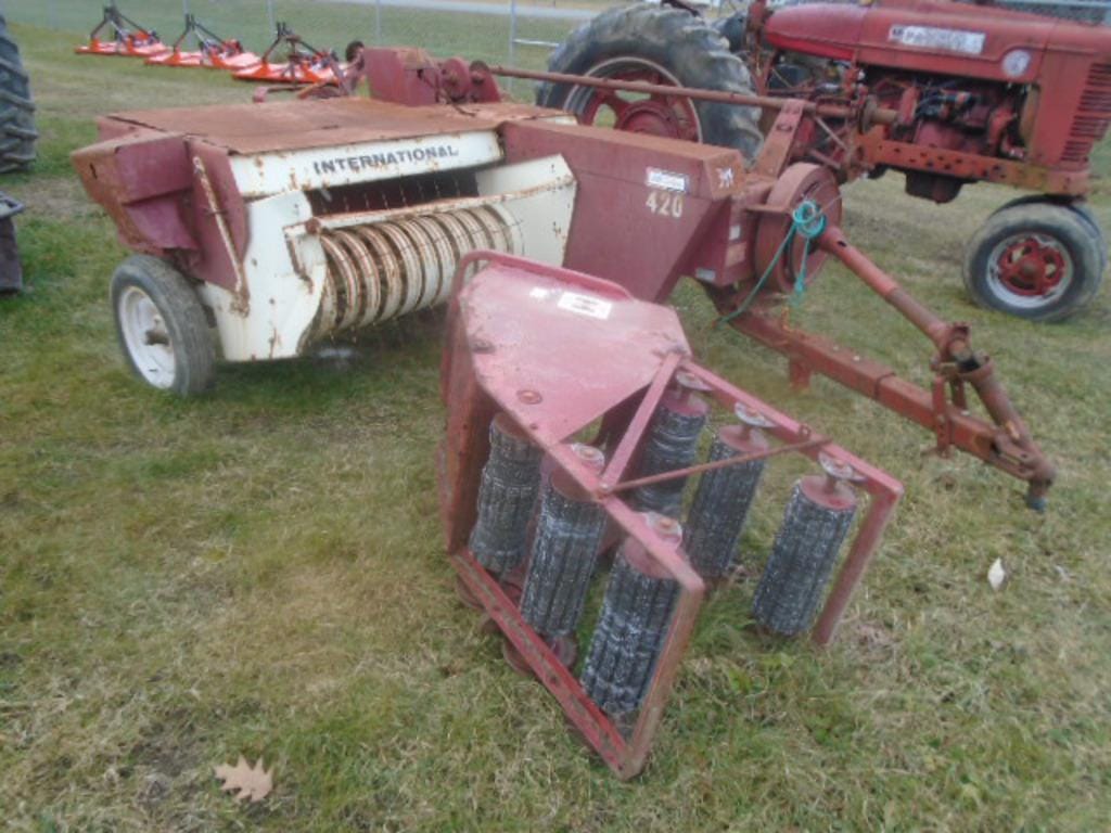 Main image International Harvester 420
