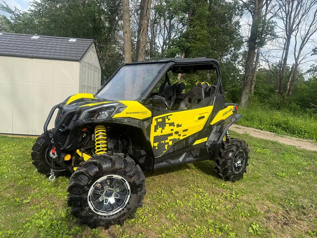 Image of Can-Am Maverick 1000 XMR UTV Primary image