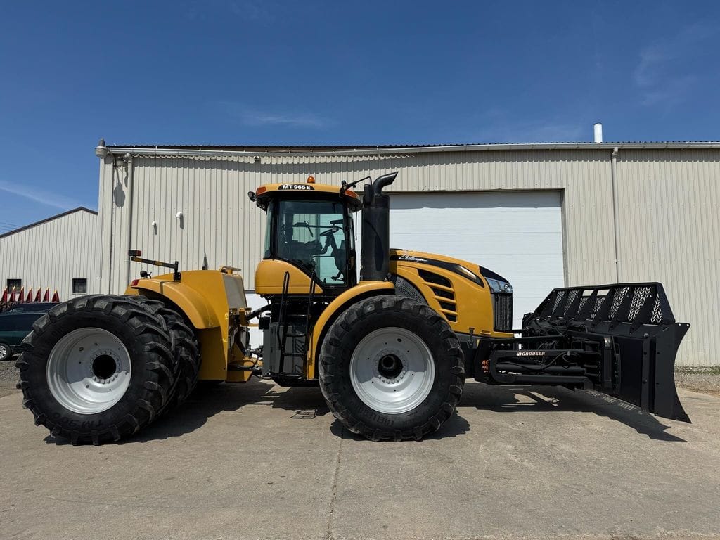 2019 Challenger MT965E Equipment Image0