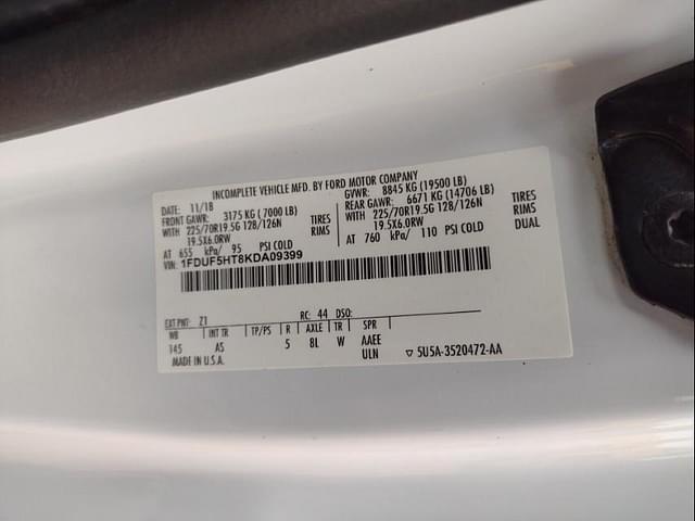 Image of Ford F-550 equipment image 4