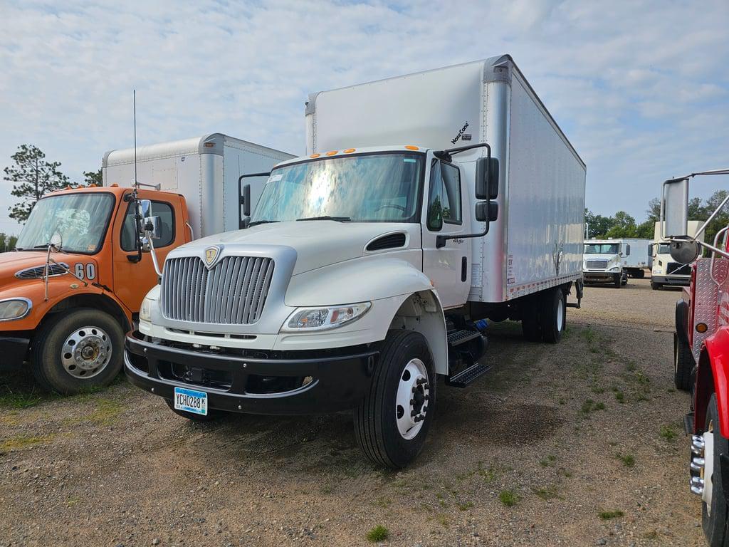 Image of International 4300 SBA Primary image