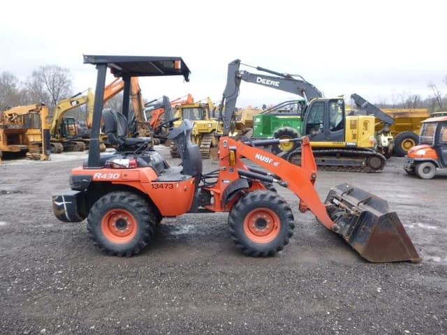 Image of Kubota R430 equipment image 2