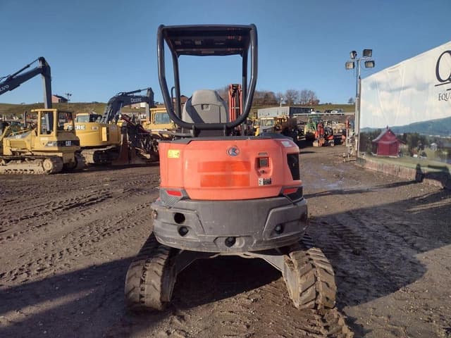 Image of Kubota U35-4R1 equipment image 3