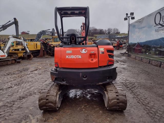 Image of Kubota U55-4 equipment image 3