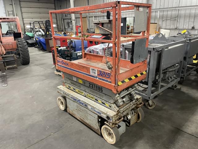 Image of Sky Jack SJIII3219 equipment image 2